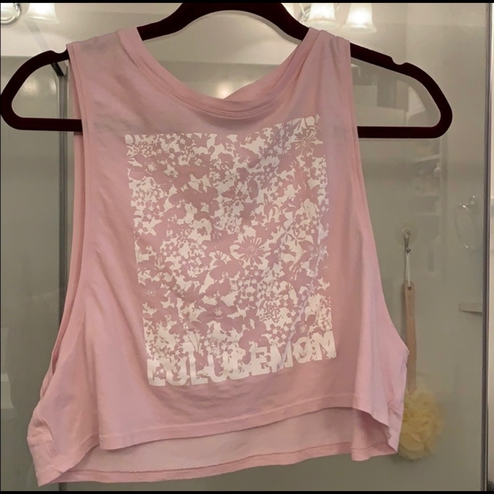 Lululemon crop top